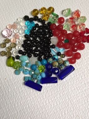 ❤️3/$10❤️P7 - Mixed Glass Bead Assortment - Multicolor